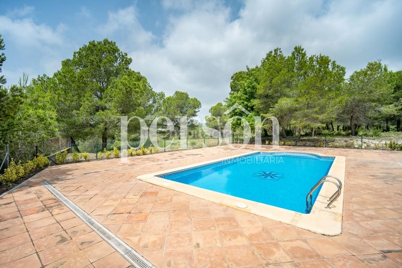 Foto b5d9f2e7-d680-4173-9b98-73663bba5964. Xalet amb calefacció piscina a Navarrés