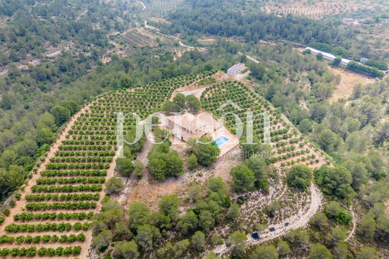 Foto d89c9e46-a4b1-40fe-9260-40201a5dabc8. Xalet amb calefacció piscina a Navarrés