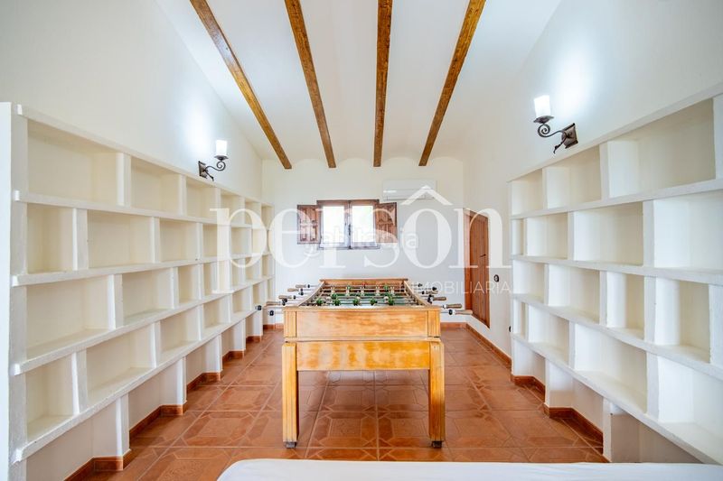 Foto de5a9bc4-7c52-46c8-b047-2b44a8e406fa. Xalet amb calefacció piscina a Navarrés