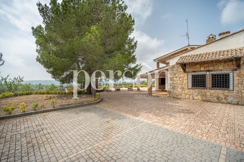Foto f0e63b92-1ee5-4aa9-a21c-f5631760780f. Xalet amb calefacció piscina a Navarrés