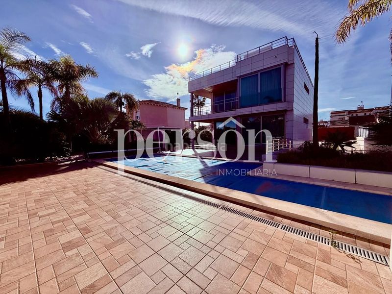 Foto ee0db2e9-3ec0-4423-8638-1d4cf56ae80c. Xalet amb calefacció aparcament piscina a La Zenia Orihuela