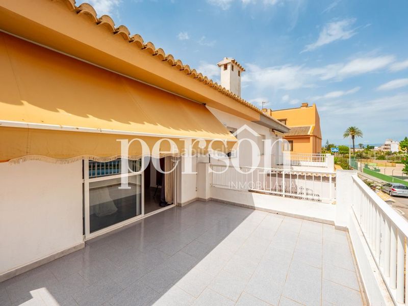 Foto e67b8470-eb03-4578-8ce9-8bf586562f20. Xalet amb aparcament a Mareny Blau Sueca