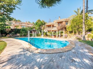 Chalet in Centro-El Castillo. Chalet en sagunto