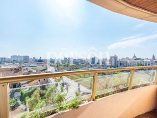 Flat in Trinitat. Exclusiva propiedad en torres del turia con increíbles vistas