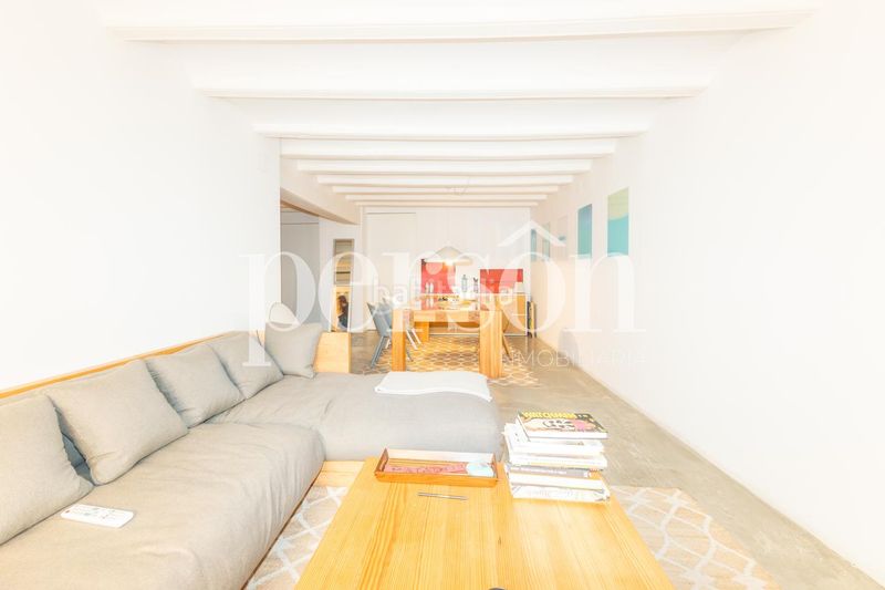 Foto e35a4540-e58a-458b-9ff7-d82ea1cbd10b. Edificio  de gran potencial con terraza en Valencia