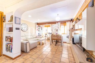 Appartement à El Mercado. Piso a la venta en manises