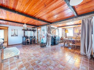 House in Utiel. Finca rústica autosuficiente con vivienda 11,2 ha