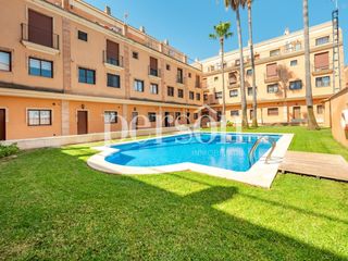 Appartement à Favara. Magnífico tríplex  en urbanización con piscina en favara