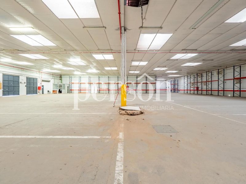 Foto 7ea94c08-9c5e-4102-9224-3d368c079638. Alquiler nave industrial nave logística llave en mano eficiencia operativa y conectividad estratégica en Paterna