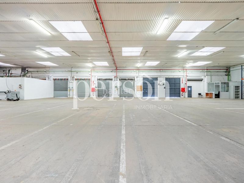 Foto 828ab5cf-8d95-46ba-be53-0e68a33d0d79. Alquiler nave industrial nave logística llave en mano eficiencia operativa y conectividad estratégica en Paterna