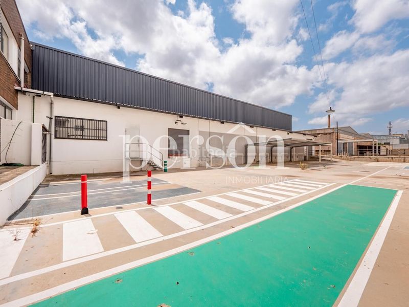 Foto a5bd54e1-e1bd-4608-9ebc-a9f6df0939f4. Alquiler nave industrial nave logística llave en mano eficiencia operativa y conectividad estratégica en Paterna