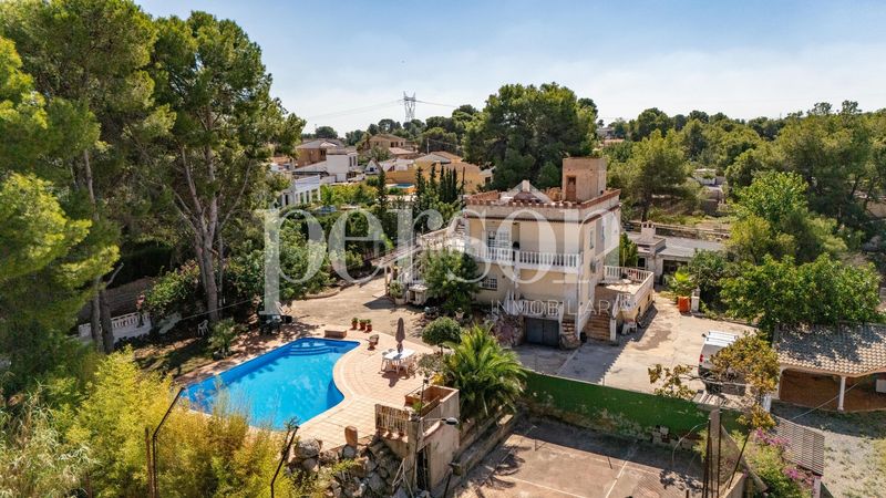 Foto d59650a4-e8ef-4cdc-81bf-b40d09e0030a. Xalet amb calefacció aparcament piscina a Camí de Paterna-Lloma del Calderer Bétera