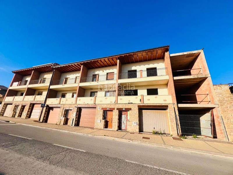 Foto 1f47c02e-7e55-4b2d-bf61-4a5ec5a11c8c. Casa adossada amb aparcament a Larraga