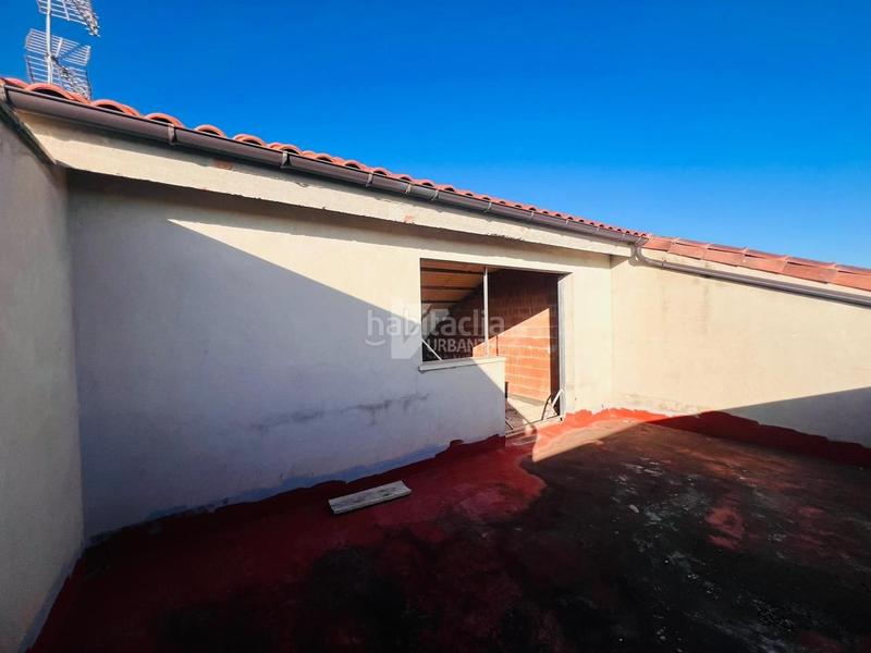 Foto 3c124b82-b9ad-49ae-bc06-70f52929a0ab. Casa adossada amb aparcament a Larraga