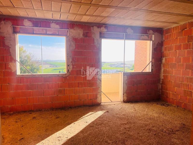 Foto 7a628d7b-dd22-4460-9a27-5c95c953c09d. Casa adossada amb aparcament a Larraga