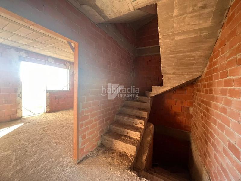 Foto bc43a9f2-7256-4e9e-8633-64d1c7201525. Casa adossada amb aparcament a Larraga