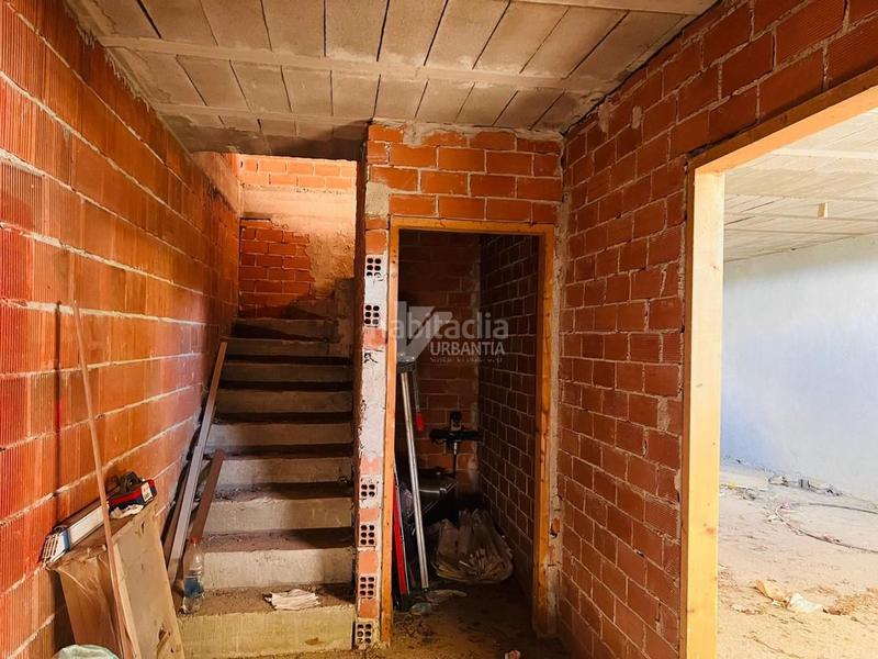 Foto e00ee860-90f8-42fc-a6e0-03d9be5ae1c6. Casa adossada amb aparcament a Larraga