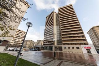 Pis  De sancho el fuerte. Gran piso de 198 m2 construidos en plena avenida sancho el fuert