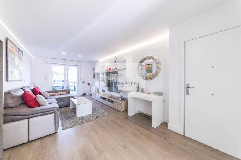 Foto 8f2c8489-8178-4271-adf0-69e7ec137d3e. Ground floor with heating parking in Mendillorri Pamplona / Iruña