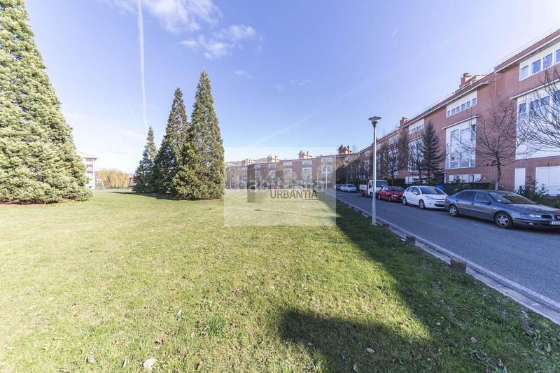 Foto 9b84fb3e-a852-43a3-b433-ffd64b08eb21. Ground floor with heating parking in Mendillorri Pamplona / Iruña