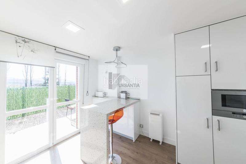 Foto ae2d8dc1-4b9d-4d6f-b3f8-f91683344270. Ground floor with heating parking in Mendillorri Pamplona / Iruña