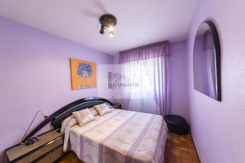 Foto 0b7bdb6f-9f24-4a40-b619-7b26d724c65a. Casa adosada precioso chalet adosado en esquina . en Berriozar