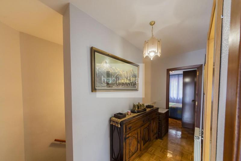 Foto 4cdad60c-5259-4892-9f9c-c2dcebe28b81. Casa adosada precioso chalet adosado en esquina . en Berriozar