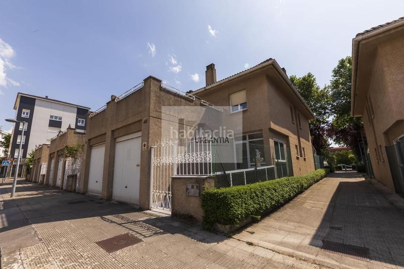 Foto 6a21ef10-88ec-4536-8641-2ac1f30466d1. Casa adosada precioso chalet adosado en esquina . en Berriozar