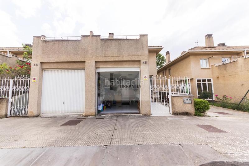 Foto 6fb93bd8-df8d-4885-8dba-2ecf61877247. Casa adosada precioso chalet adosado en esquina . en Berriozar