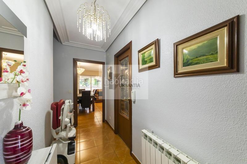 Foto 98a1b5a4-97e6-4264-b629-a91c0fa4a8a2. Casa adosada precioso chalet adosado en esquina . en Berriozar