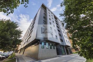 Appartement  Pedro i. Oportunidad única en iturrama! piso amplio y luminoso en pedro i