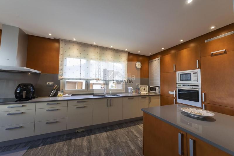 Foto 20b09d94-84a6-41ed-8d4b-1433baf6a137. Casa amb calefacció aparcament a Cizur