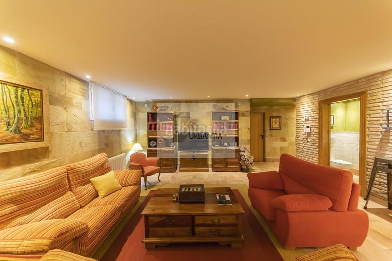 Foto 38863730-e7cc-4ada-a17c-dd05dc07b3fe. Casa amb calefacció aparcament a Cizur