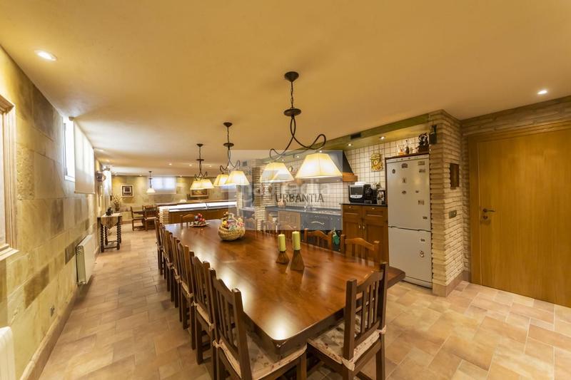 Foto 4493fcbf-1eb1-48ec-b8df-8caf1ec86912. Casa amb calefacció aparcament a Cizur