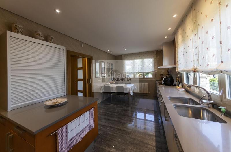 Foto 9097d082-e49d-4d74-8ea6-40463b502d1f. Casa amb calefacció aparcament a Cizur