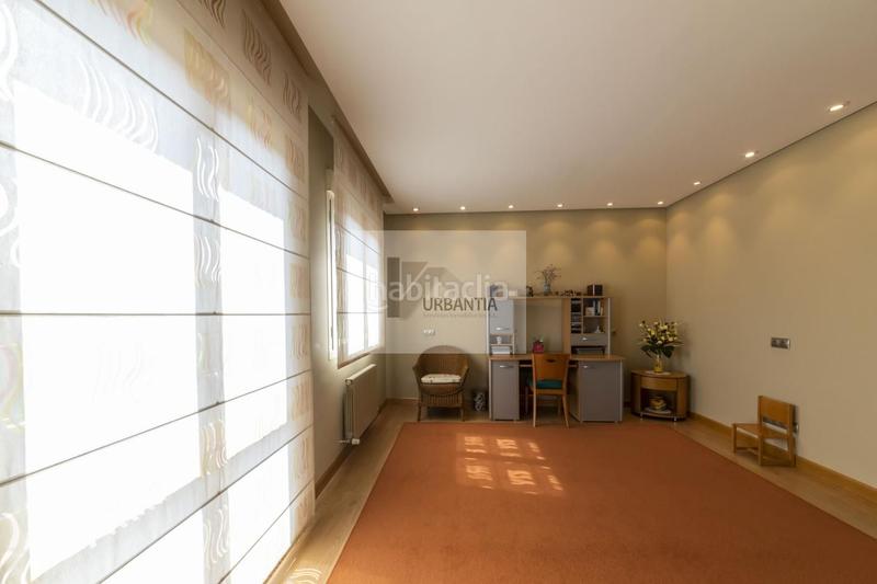 Foto b6da3acb-8ee6-4188-bf07-59b7408919f8. Casa amb calefacció aparcament a Cizur