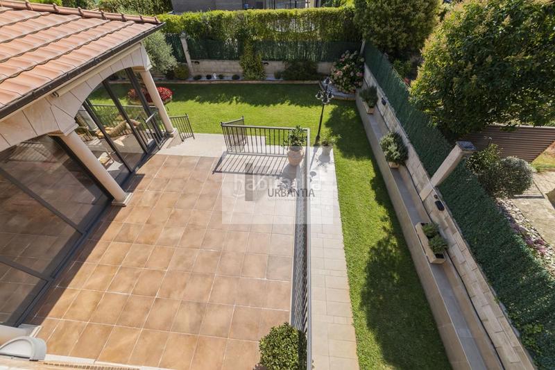 Foto cd9a7c42-fd23-4526-814c-2c0c3e0f7a64. Casa amb calefacció aparcament a Cizur