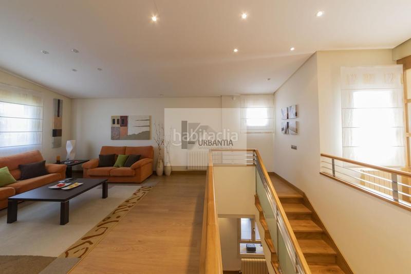 Foto f662d1cb-26ba-44a3-bbdb-cfe43a9f1c34. Casa amb calefacció aparcament a Cizur