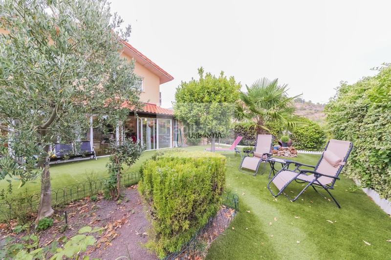 Foto 16a78f51-41a2-411e-8abc-8aa04e8e08ac. Casa urbantia vende magnífica vivienda unifamiliar navarra en Mañeru