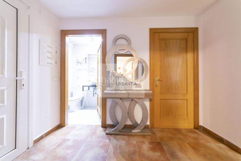 Foto 426332dd-aac2-4892-a723-c7a7b1f05c83. Casa urbantia vende magnífica vivienda unifamiliar navarra en Mañeru