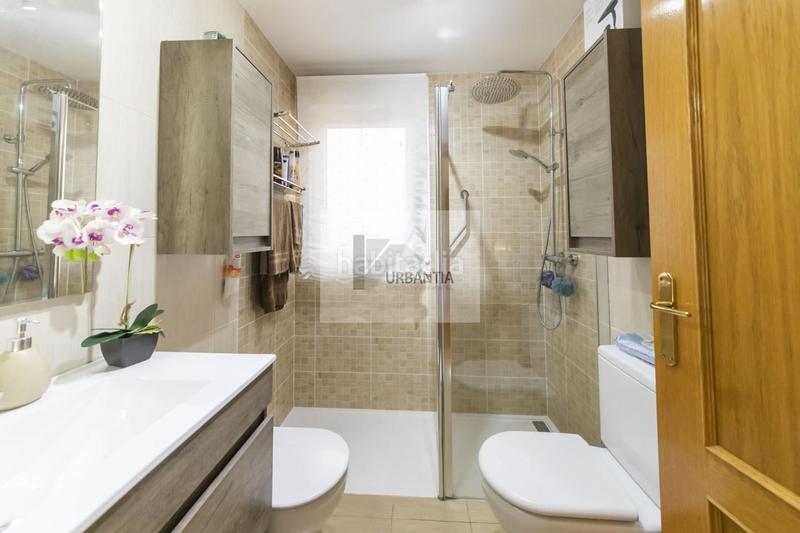 Foto b648edbe-e611-4cca-8394-056fe9f6ba03. Casa urbantia vende magnífica vivienda unifamiliar navarra en Mañeru