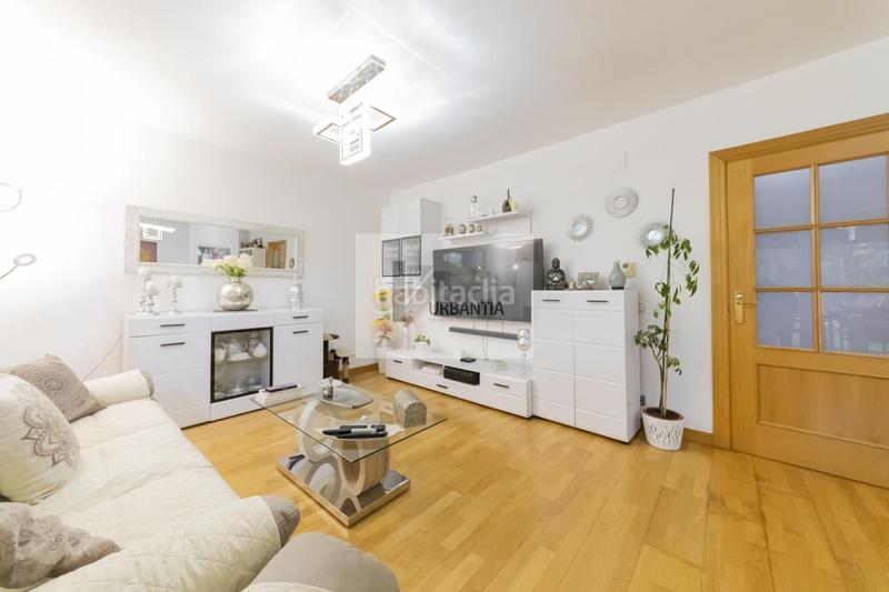 Foto cfadf903-ba09-4fb4-986f-afc43635a318. Casa urbantia vende magnífica vivienda unifamiliar navarra en Mañeru