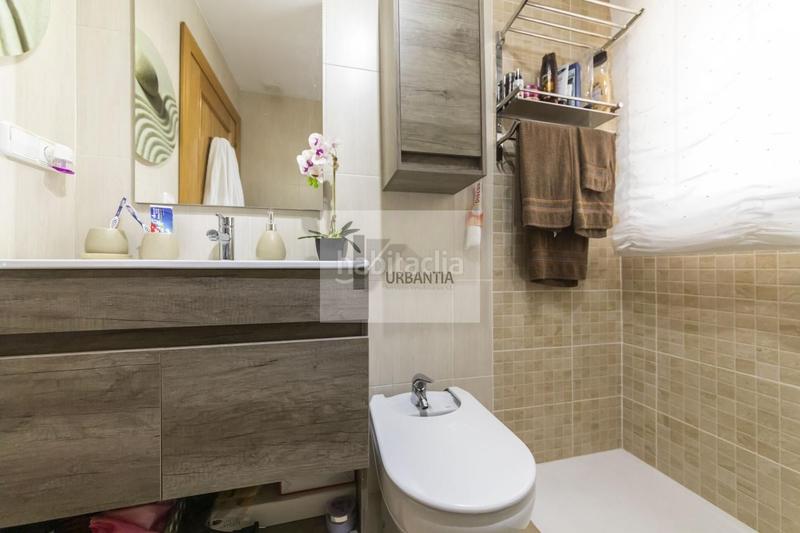 Foto d30c4fa1-0d74-44a2-b53e-49a55016f131. Casa urbantia vende magnífica vivienda unifamiliar navarra en Mañeru
