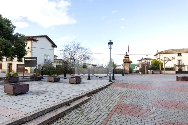 Foto 307802b3-e024-4cfc-8d75-f29a3a515717. Casa ultimas viviendas en esquina promoción en Enériz