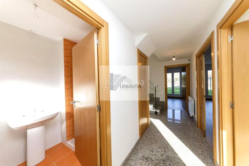 Foto 47f3c784-68c4-4c0c-9acf-43e47c12171d. Casa ultimas viviendas en esquina promoción en Enériz