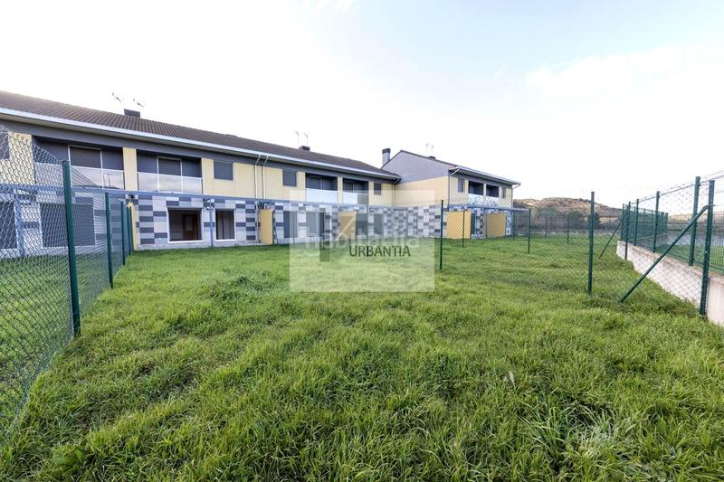 Foto 525c80a7-8c0c-4fc4-b5e9-63deca22d692. Casa ultimas viviendas en esquina promoción en Enériz