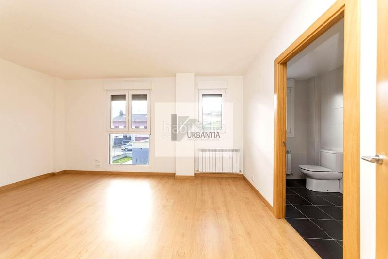 Foto 9c2a46b2-4a8b-4b9a-a468-3d3ee85a71f0. Casa ultimas viviendas en esquina promoción en Enériz