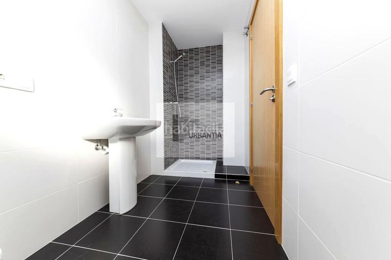 Foto f6c07e39-2779-495a-b816-6a13cb0bdc6e. Casa ultimas viviendas en esquina promoción en Enériz