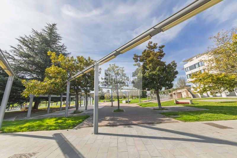 Foto 1f86ec6c-3c7b-4baf-b74e-b4e7bc34a3b3. Piso vivir en las alturas. una vivienda única en el corazón de pamplona. en Pamplona / Iruña