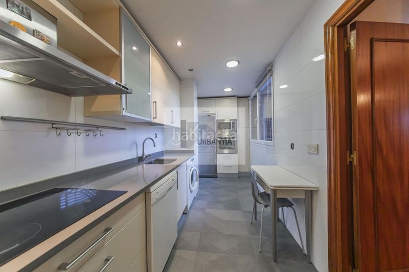 Foto 8381971d-d3be-4d25-8f42-eb0429a56cc7. Piso vivir en las alturas. una vivienda única en el corazón de pamplona. en Pamplona / Iruña